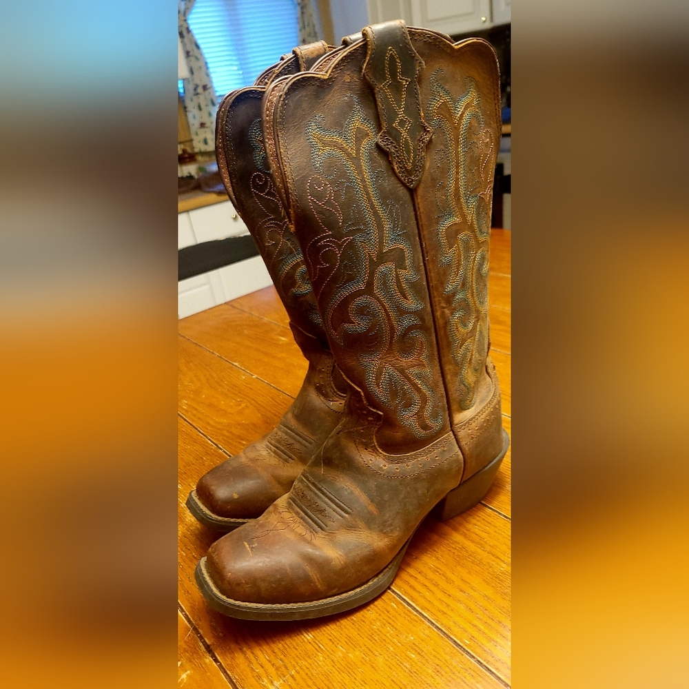 6.5 Justin boots